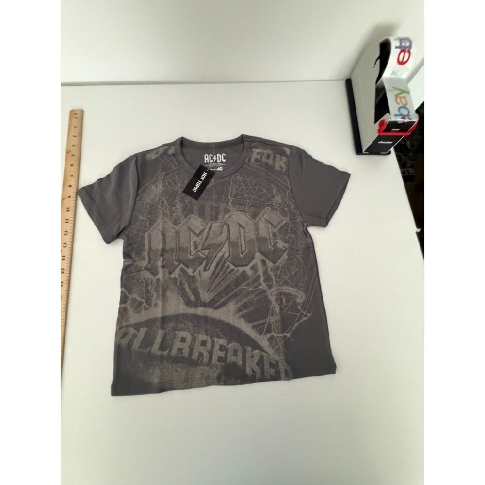 Hot topic AC/DC XL gray crop tee NEW